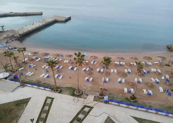 Beachfront Sea & Pool View - Juliana - D116 *