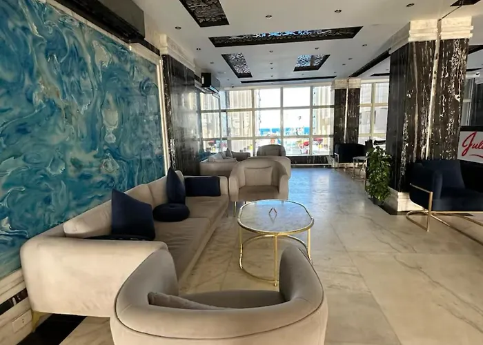 Resort Beachfront Sea & Pool View - Juliana - D116 *