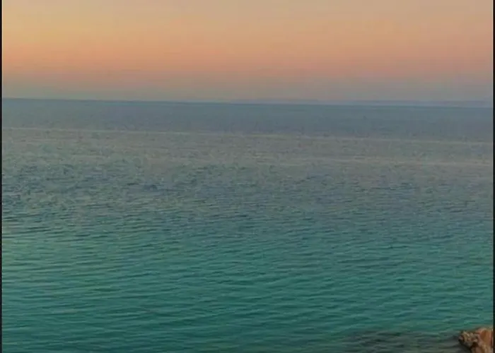 Resort Beachfront Sea & Pool View - Juliana - D116