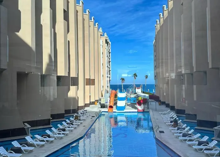 Resort Beachfront Sea & Pool View - Juliana - D116 *