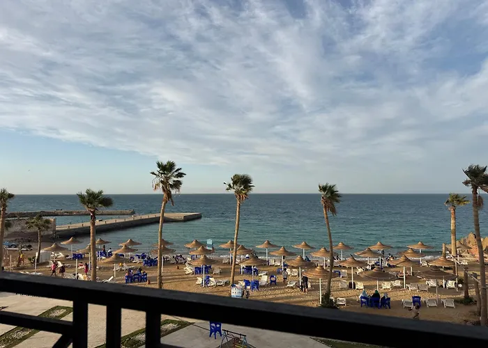 Beachfront Sea & Pool View - Juliana - D116 * Hurghada